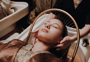 Gội Đầu Ủ Hoa & Massage Cổ Vai Gáy